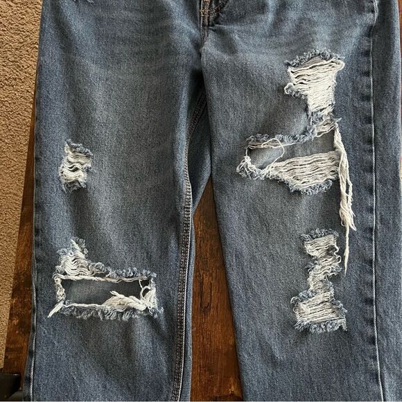 Old Navy Distressed High Rise Slouchy Straight Jeans - Picture 9 of 11